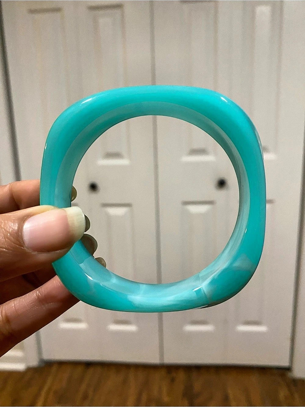 Turquoise Marble Sculpturale Acrylic Bangle Bracelet - Picture 3 of 3